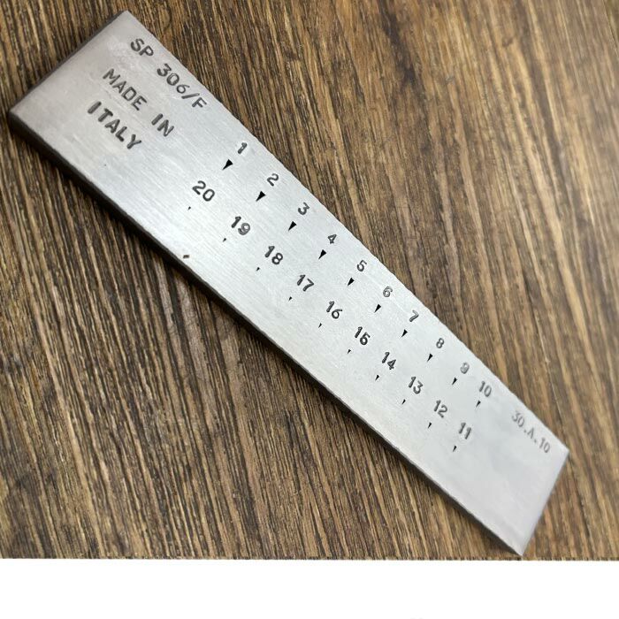 Drawplate, Knife Shaped, 20 Holes, 3.00mm to 1.00mm