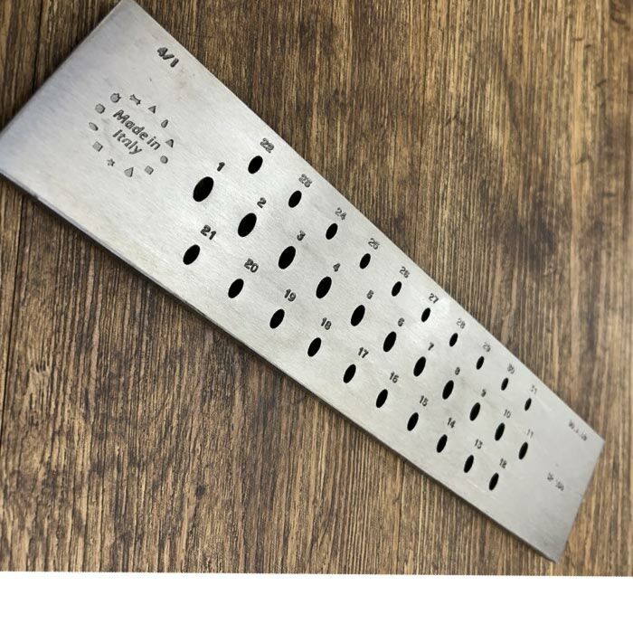 Drawplate, Oval, 31 Holes, 9.00 to 6.00mm