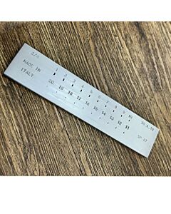 Drawplate, D-Shaped, 20 holes, 3.00 x 0.99mm to 1.00 x 0.33mm